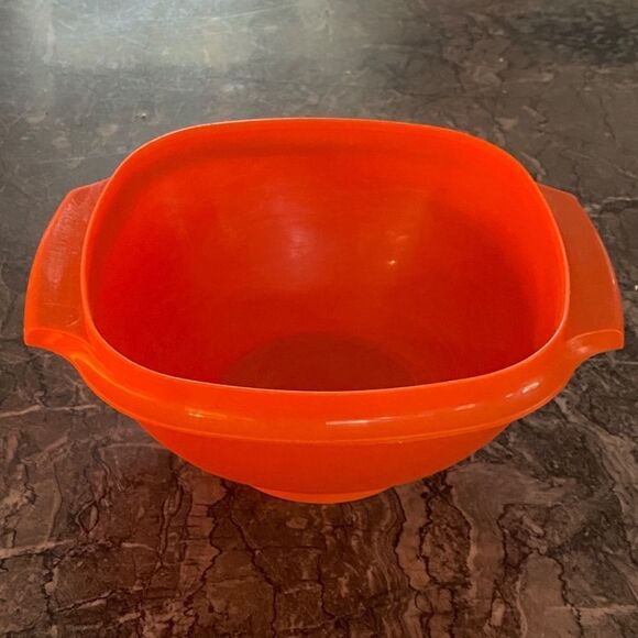 Vintage Tupperware Harvest Orange Bowl With Lid - Picture 2 of 6